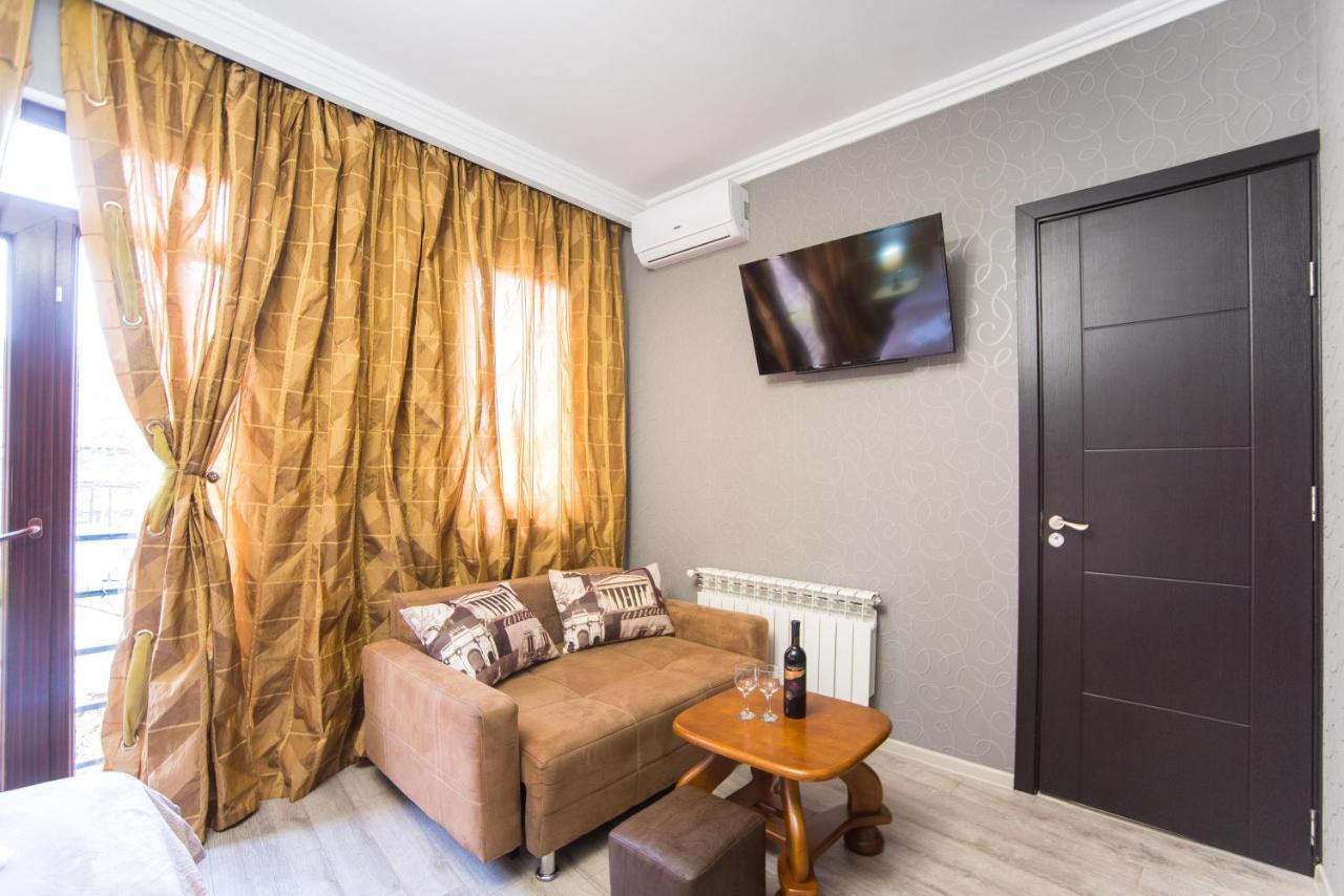 מלון טביליסי Terrace House Near Opera מראה חיצוני תמונה